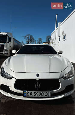 Седан Maserati Ghibli 2014 в Ромнах