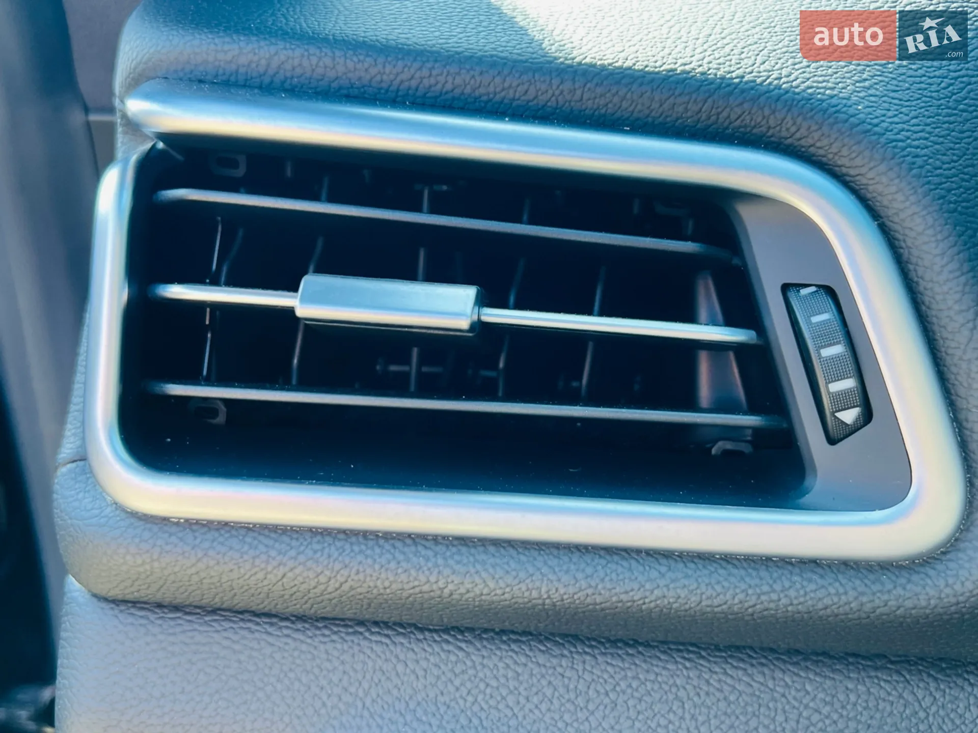 2014 Maserati Ghibli - мініатюра 16