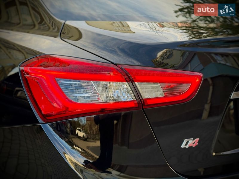 Седан Maserati Ghibli 2014 в Івано-Франківську