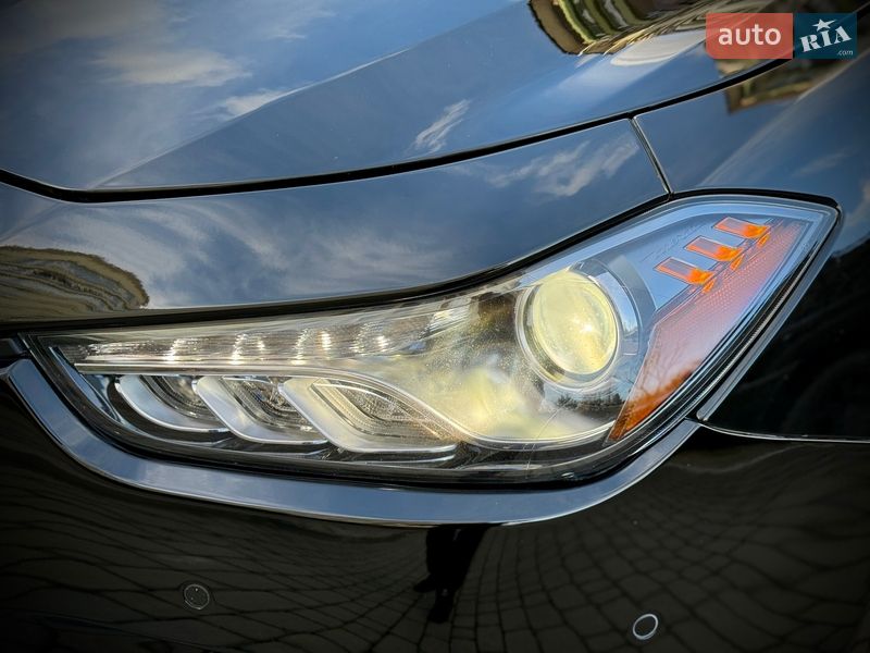 Седан Maserati Ghibli 2014 в Івано-Франківську