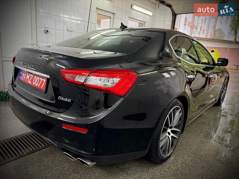 Седан Maserati Ghibli 2014 в Івано-Франківську