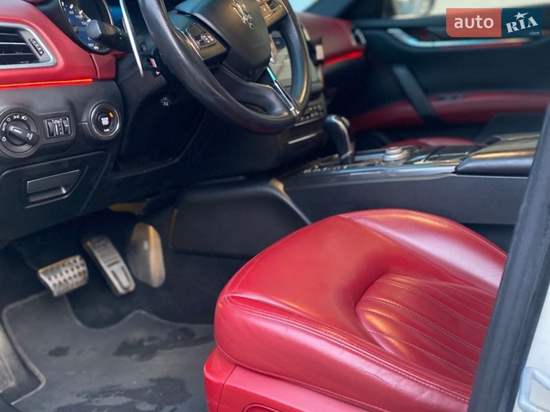 Седан Maserati Ghibli 2016 в Могилів-Подільському