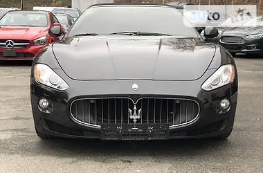 Кабриолет Maserati GranCabrio 2011 в Киеве