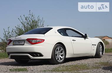 Купе Maserati GranTurismo 2012 в Києві