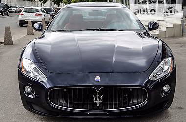 Купе Maserati GranTurismo 2012 в Киеве