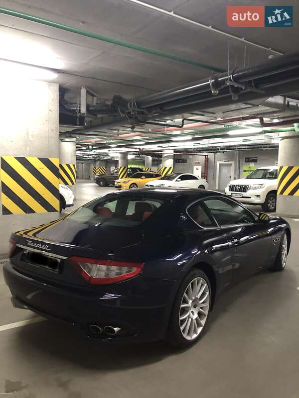 Купе Maserati GranTurismo 2011 в Киеве