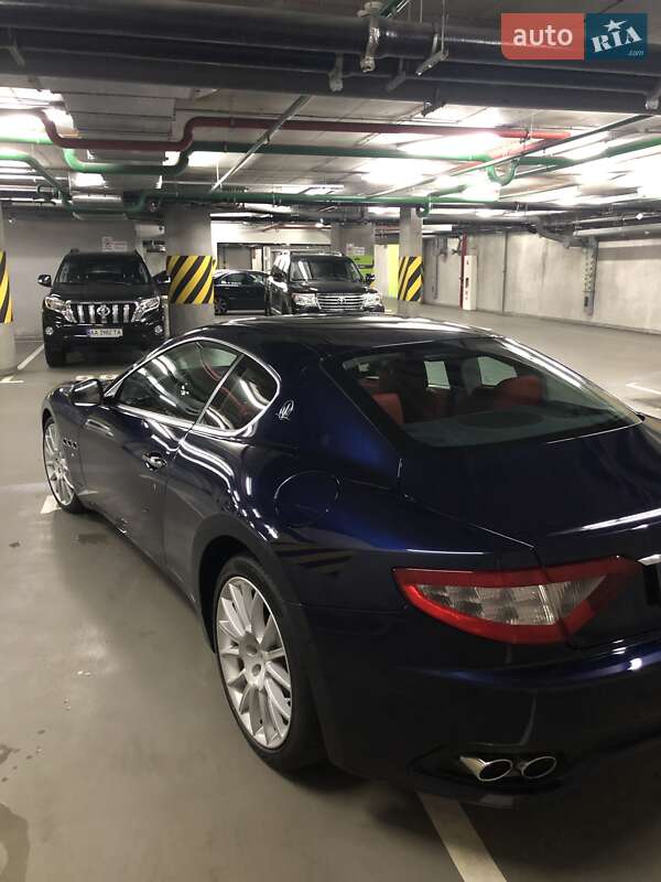 Купе Maserati GranTurismo 2011 в Киеве