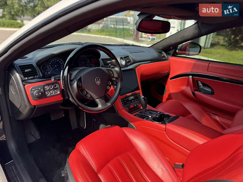 Купе Maserati GranTurismo 2008 в Киеве