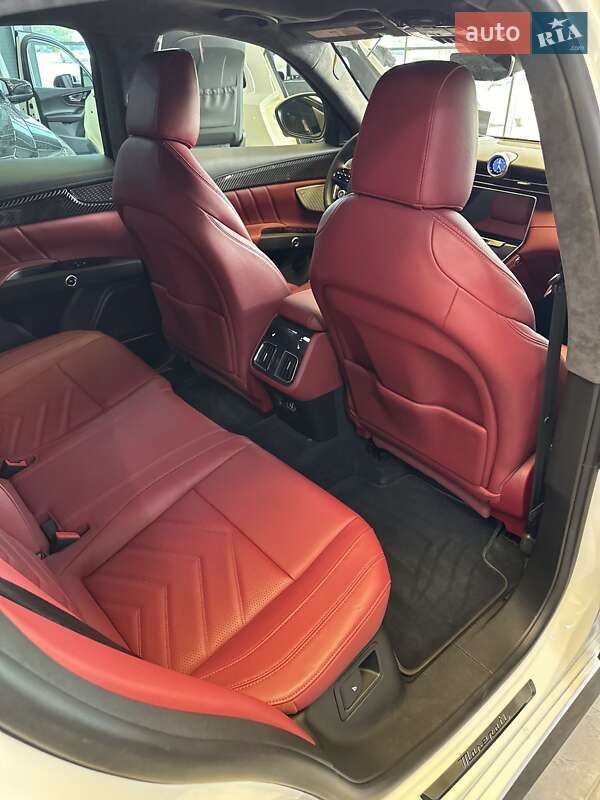 Позашляховик / Кросовер Maserati Grecale 2022 в Києві фото 32 Позашляховик / Кросовер Maserati Grecale 2022 в Києві