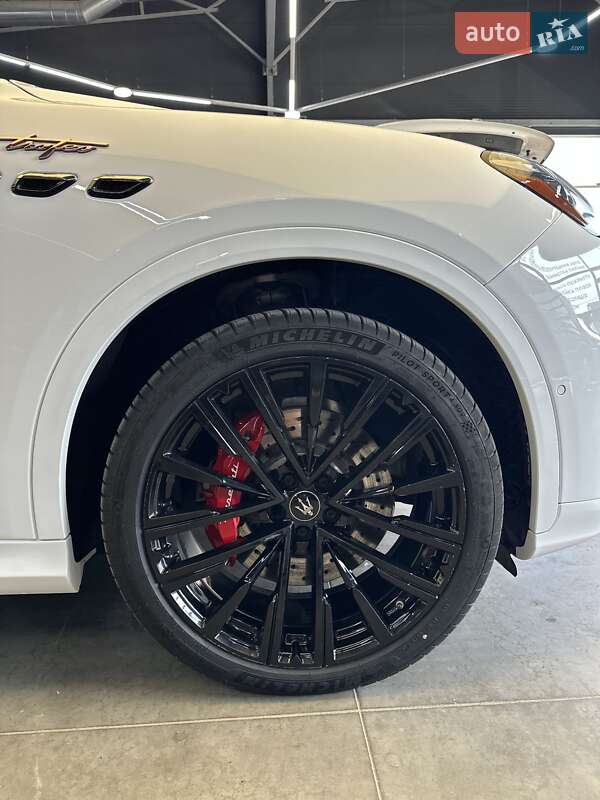 Позашляховик / Кросовер Maserati Grecale 2022 в Києві фото 39 Позашляховик / Кросовер Maserati Grecale 2022 в Києві