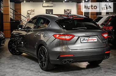 Внедорожник / Кроссовер Maserati Levante 2017 в Одессе