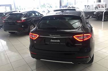 Внедорожник / Кроссовер Maserati Levante 2018 в Киеве