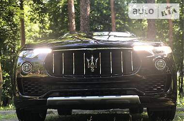 Позашляховик / Кросовер Maserati Levante 2017 в Харкові