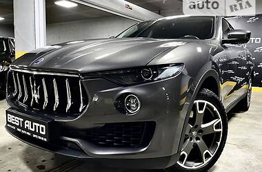 Позашляховик / Кросовер Maserati Levante 2016 в Києві