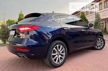 Позашляховик / Кросовер Maserati Levante 2018 в Києві