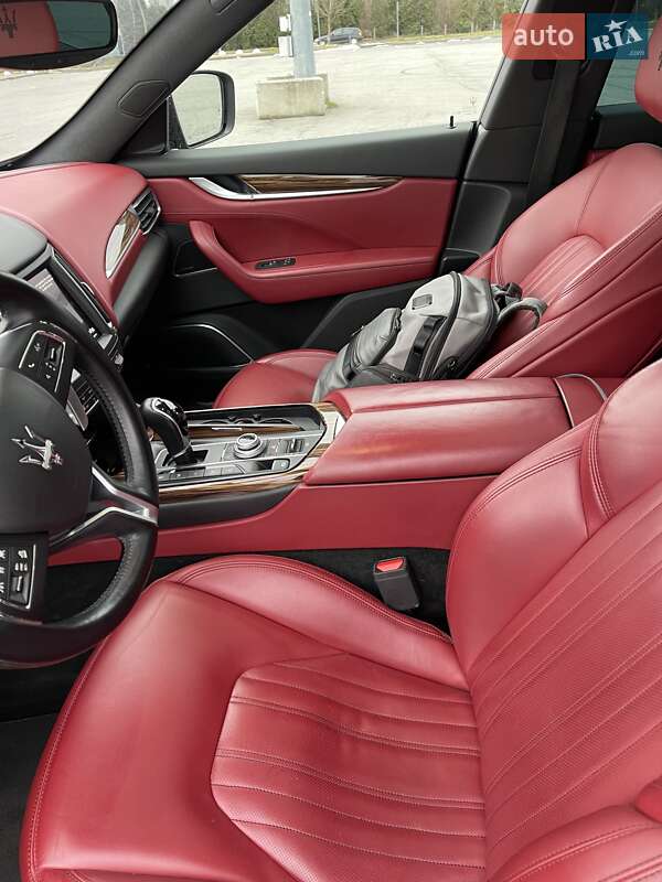 Позашляховик / Кросовер Maserati Levante 2018 в Львові