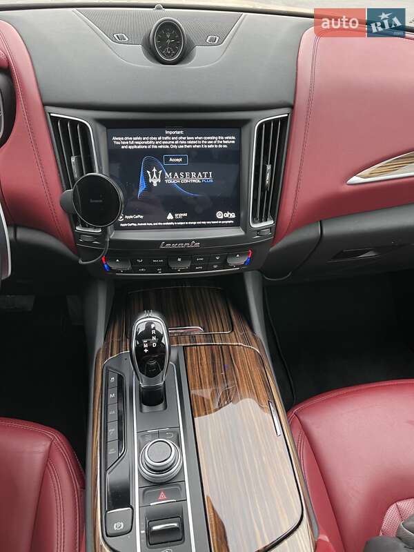 Позашляховик / Кросовер Maserati Levante 2018 в Львові