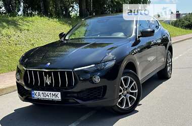 Позашляховик / Кросовер Maserati Levante 2016 в Києві