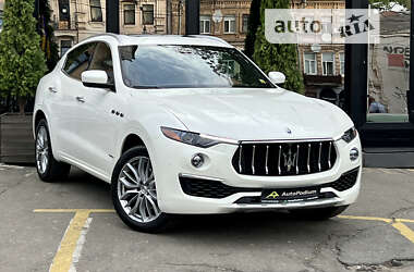 Позашляховик / Кросовер Maserati Levante 2019 в Києві