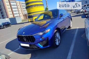Внедорожник / Кроссовер Maserati Levante 2021 в 