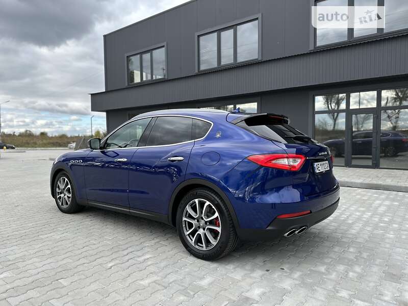 Внедорожник / Кроссовер Maserati Levante 2016 в Днепре
