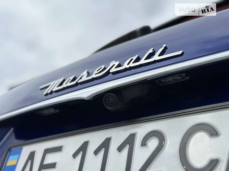 Внедорожник / Кроссовер Maserati Levante 2016 в Днепре