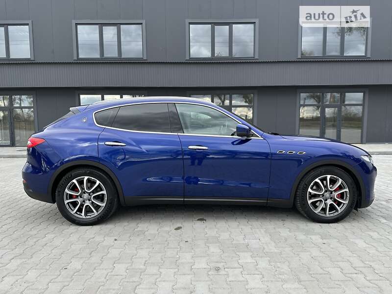 Внедорожник / Кроссовер Maserati Levante 2016 в Днепре