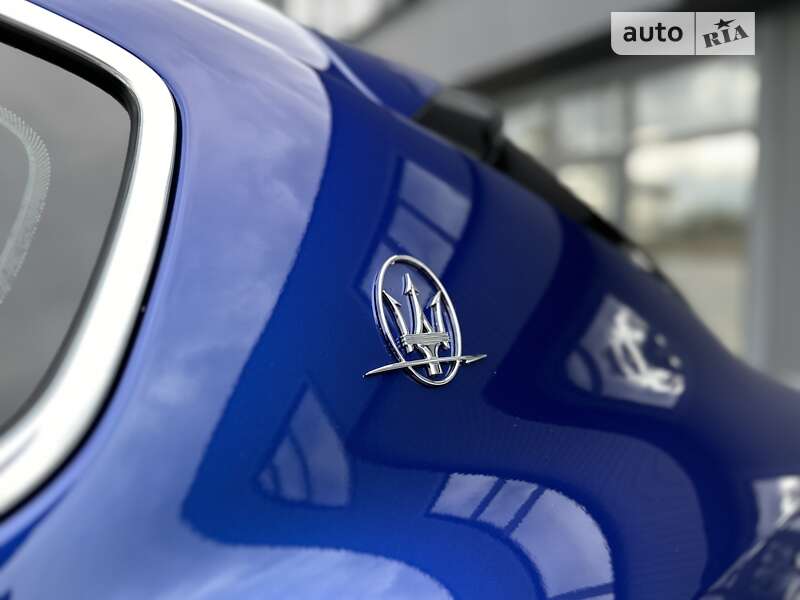 Внедорожник / Кроссовер Maserati Levante 2016 в Днепре