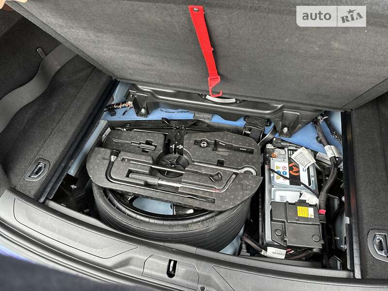 Внедорожник / Кроссовер Maserati Levante 2016 в Днепре