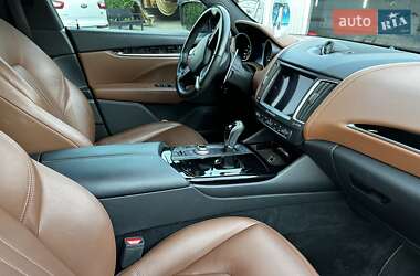 Внедорожник / Кроссовер Maserati Levante 2018 в 