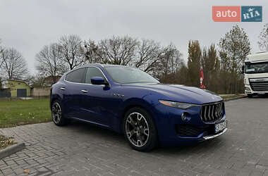 Позашляховик / Кросовер Maserati Levante 2017 в Києві