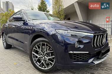 Внедорожник / Кроссовер Maserati Levante 2019 в Киеве