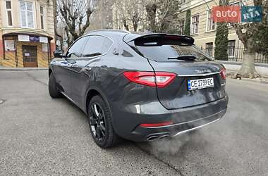 Позашляховик / Кросовер Maserati Levante 2017 в Чернівцях