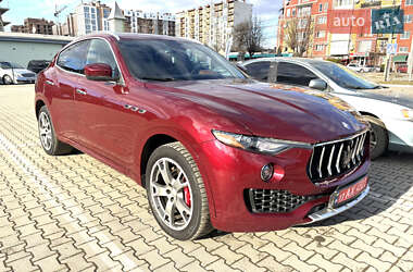 Внедорожник / Кроссовер Maserati Levante 2017 в Черновцах