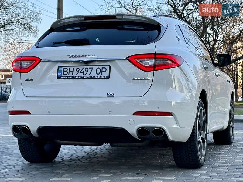 Внедорожник / Кроссовер Maserati Levante 2016 в Одессе