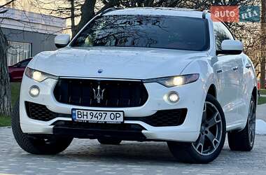 Позашляховик / Кросовер Maserati Levante 2016 в 
