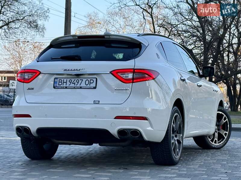 Внедорожник / Кроссовер Maserati Levante 2016 в Одессе