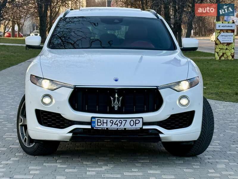 Внедорожник / Кроссовер Maserati Levante 2016 в Одессе