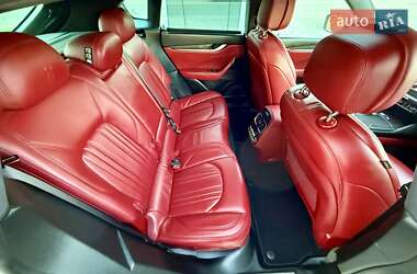 Позашляховик / Кросовер Maserati Levante 2016 в 