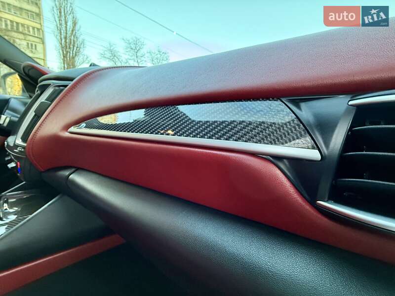 Внедорожник / Кроссовер Maserati Levante 2016 в Одессе