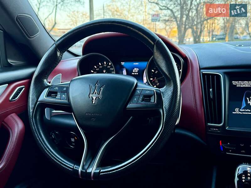 Внедорожник / Кроссовер Maserati Levante 2016 в Одессе