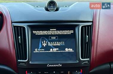 Позашляховик / Кросовер Maserati Levante 2016 в 