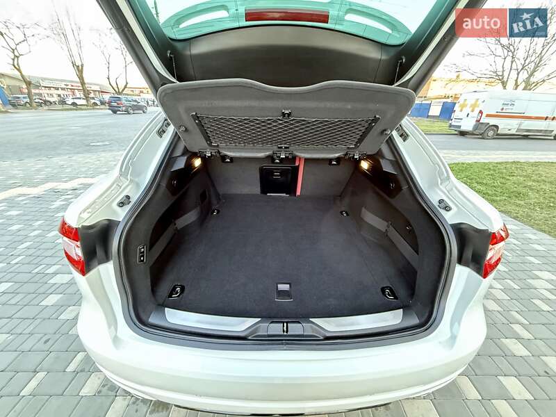 Внедорожник / Кроссовер Maserati Levante 2016 в Одессе