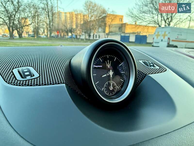 Внедорожник / Кроссовер Maserati Levante 2016 в Одессе