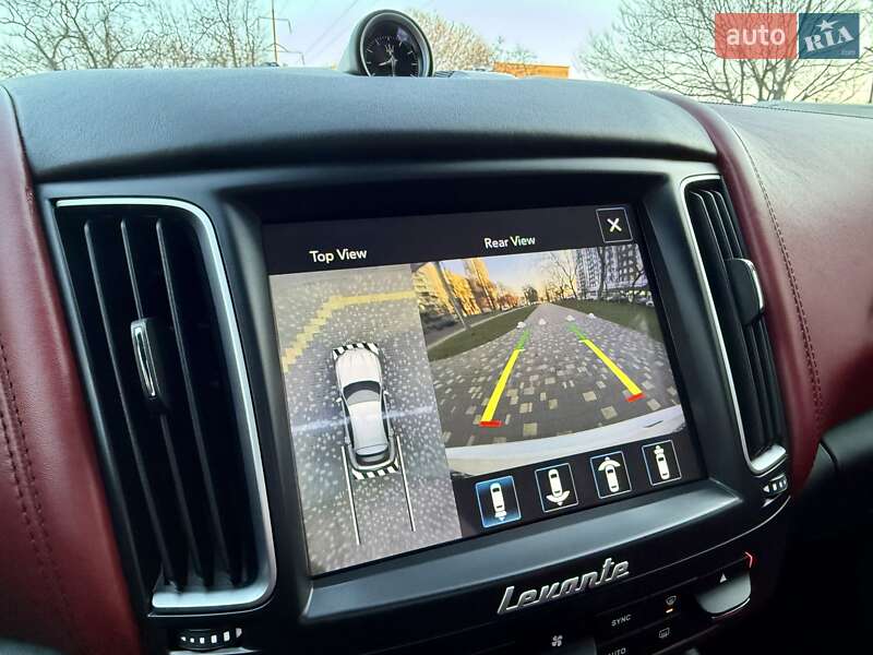 Внедорожник / Кроссовер Maserati Levante 2016 в Одессе