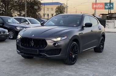 Внедорожник / Кроссовер Maserati Levante 2017 в 