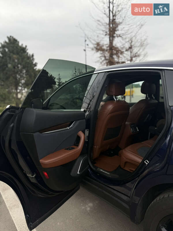 Позашляховик / Кросовер Maserati Levante 2018 в Дніпрі