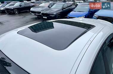 Позашляховик / Кросовер Maserati Levante 2022 в 