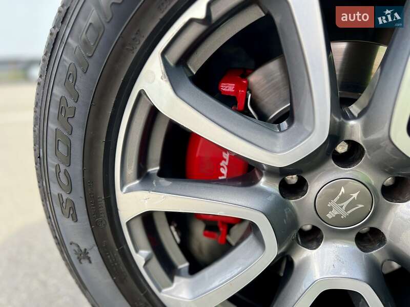 Позашляховик / Кросовер Maserati Levante 2021 в Києві фото 19 Позашляховик / Кросовер Maserati Levante 2021 в Києві