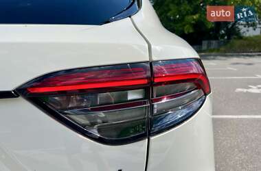 Позашляховик / Кросовер Maserati Levante 2021 в Києві